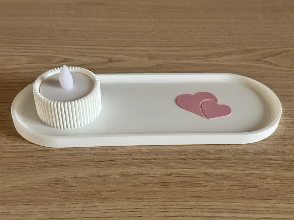 Bandeja de Joias Oval com Porta-Velas e Corações